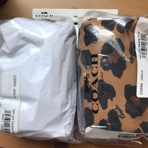 ❤️ Coach Small Boxy Cosmetic Case With Leopard Print 🐯 - Picture 5 of 11